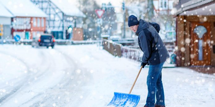 Snow Shovels: The Different Types and How to Choose